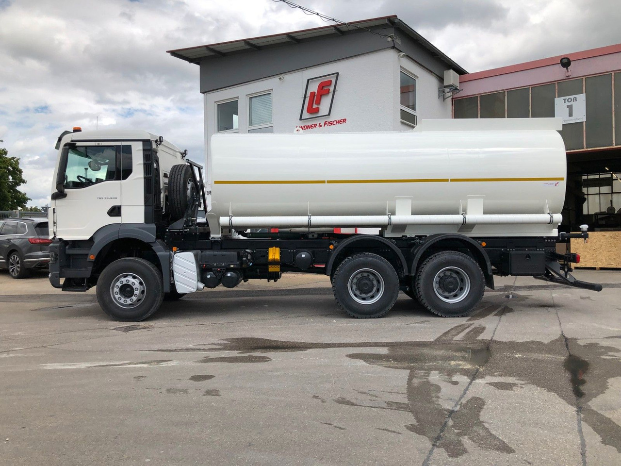 MAN TGS 33.440 6x4 Wasser Tank 20.000 - Tankwagen, Kraanwagen: afbeelding 1 MAN TGS 33.440 6x4 Wasser Tank 20.000 - Tankwagen, Kraanwagen: afbeelding 1