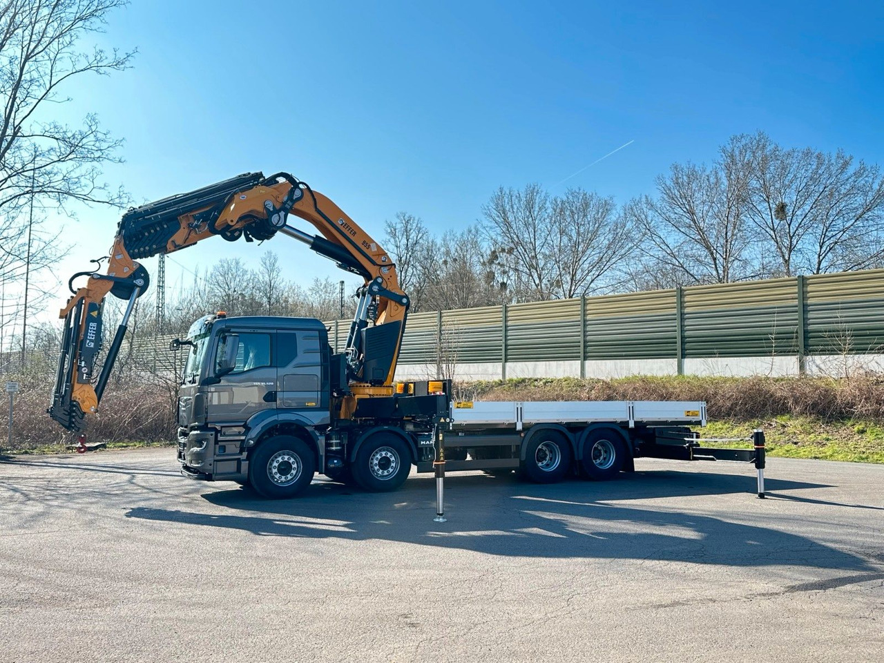 MAN TGS 35.520 8X4 TG 3 EFFER 955-8s +Jib 6sAUTOKRAN - Vrachtwagen met open laadbak, Kraanwagen: afbeelding 3 MAN TGS 35.520 8X4 TG 3 EFFER 955-8s +Jib 6sAUTOKRAN - Vrachtwagen met open laadbak, Kraanwagen: afbeelding 3