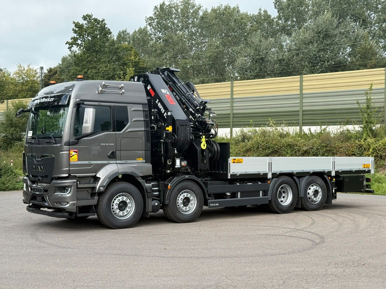 MAN TGS 35.520 8x2 BL HIAB X-HiPro858E-8 & Jib150x-6 - Kraanwagen: afbeelding 1 MAN TGS 35.520 8x2 BL HIAB X-HiPro858E-8 & Jib150x-6 - Kraanwagen: afbeelding 1