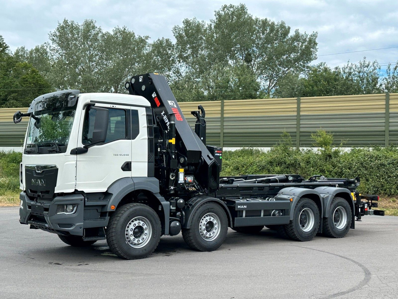 MAN TGS 35.520 8x4 Abrollkipper + Kran HIAB 658E6 - Haakarmsysteem vrachtwagen, Kraanwagen: afbeelding 3 MAN TGS 35.520 8x4 Abrollkipper + Kran HIAB 658E6 - Haakarmsysteem vrachtwagen, Kraanwagen: afbeelding 3