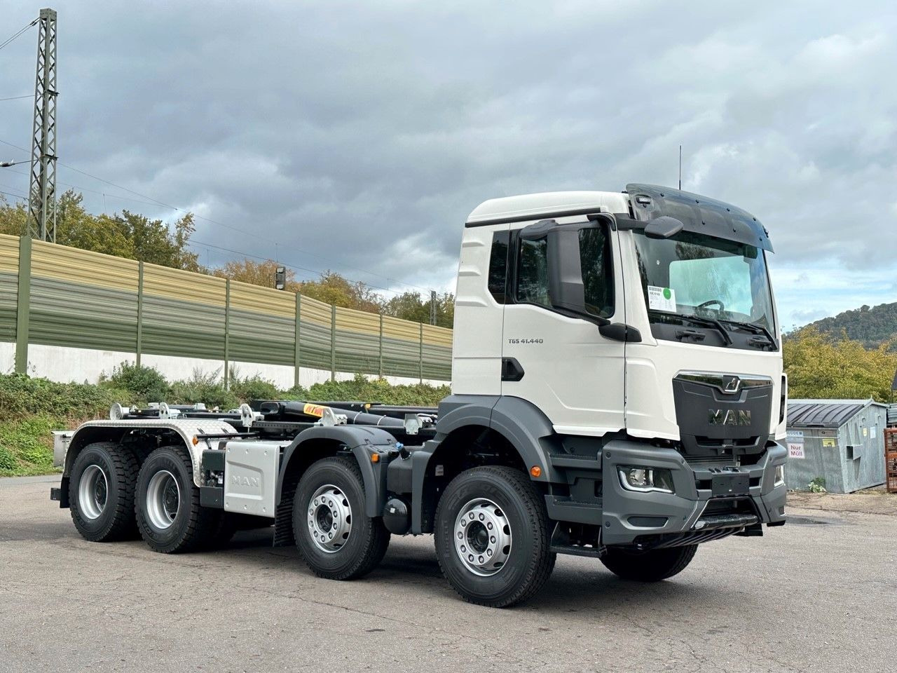 MAN TGS 41.440 8x4 Euro6e Hyva 26-55 Abrollkipper - Haakarmsysteem vrachtwagen: afbeelding 4 MAN TGS 41.440 8x4 Euro6e Hyva 26-55 Abrollkipper - Haakarmsysteem vrachtwagen: afbeelding 4