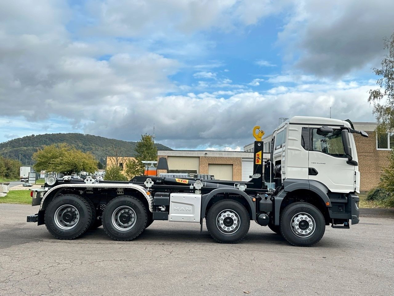 MAN TGS 41.440 8x4 Euro6e Hyva 26-55 Abrollkipper - Haakarmsysteem vrachtwagen: afbeelding 5 MAN TGS 41.440 8x4 Euro6e Hyva 26-55 Abrollkipper - Haakarmsysteem vrachtwagen: afbeelding 5