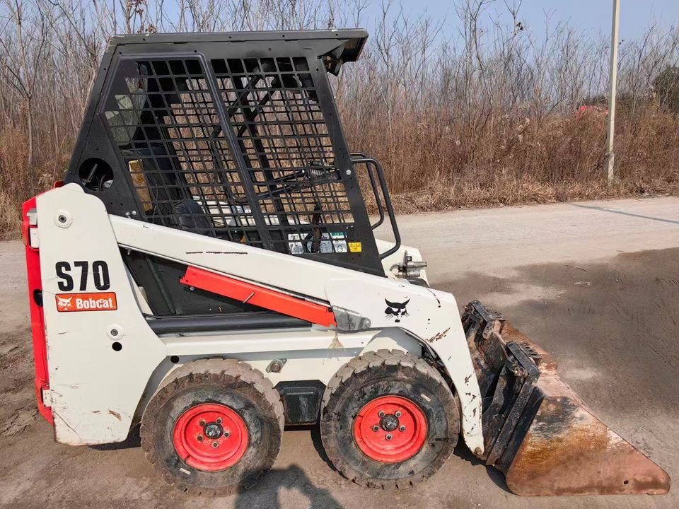 Good Quality USED Loader S70 Skid Steer Loader Mini Loader Hot Sale - Schranklader: afbeelding 2 Good Quality USED Loader S70 Skid Steer Loader Mini Loader Hot Sale - Schranklader: afbeelding 2