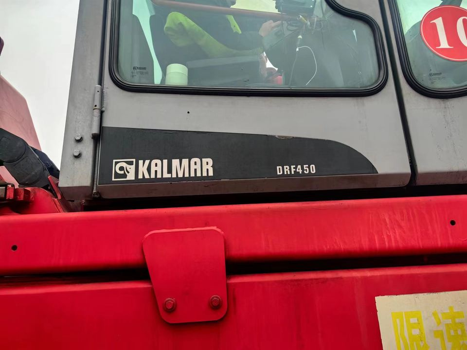 Kalmar DRF450 Sweden Kalmar Used 45 Ton Reach Stacker for Containers to Popularly Sell - Reach stacker: afbeelding 4 Kalmar DRF450 Sweden Kalmar Used 45 Ton Reach Stacker for Containers to Popularly Sell - Reach stacker: afbeelding 4