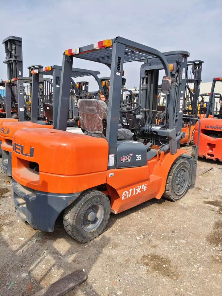 Triple Mast Design Sideshifter Used Heli 3-Ton Forklift Truck With Free Lift Cylinder - Diesel heftruck: afbeelding 4 Triple Mast Design Sideshifter Used Heli 3-Ton Forklift Truck With Free Lift Cylinder - Diesel heftruck: afbeelding 4