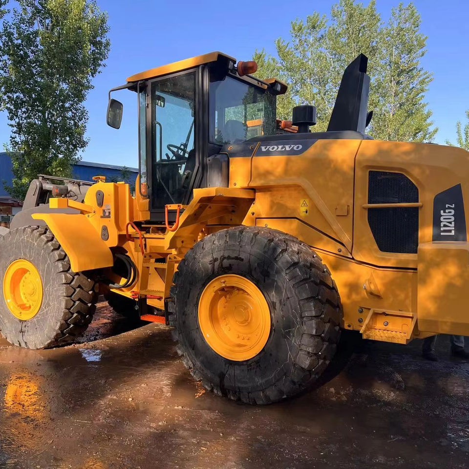 Used Volvo L120GZ 6 Ton Capacity Wheel Loader Available for Sale - Wiellader: afbeelding 1 Used Volvo L120GZ 6 Ton Capacity Wheel Loader Available for Sale - Wiellader: afbeelding 1