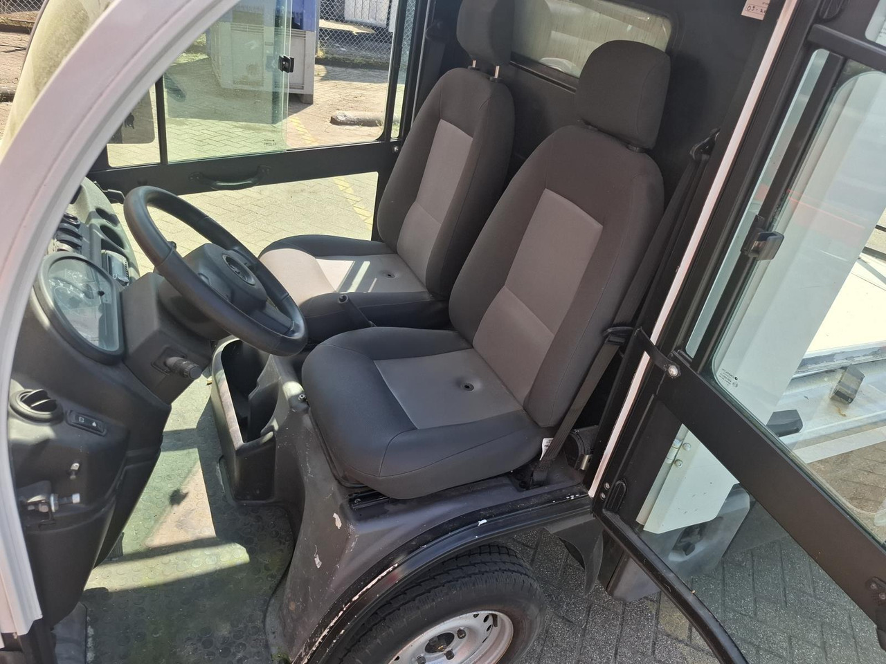 Aixam Mega E-Worker Elektrische Bakwagen RK-437-P - Handicart: afbeelding 2 Aixam Mega E-Worker Elektrische Bakwagen RK-437-P - Handicart: afbeelding 2