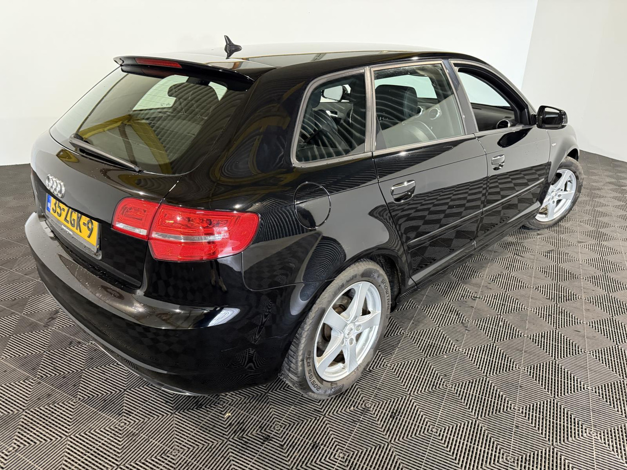 Audi A3 Sportback 1.2 TFSI S Line 35-ZGK-9 288.082 km - Personenwagen: afbeelding 2 Audi A3 Sportback 1.2 TFSI S Line 35-ZGK-9 288.082 km - Personenwagen: afbeelding 2