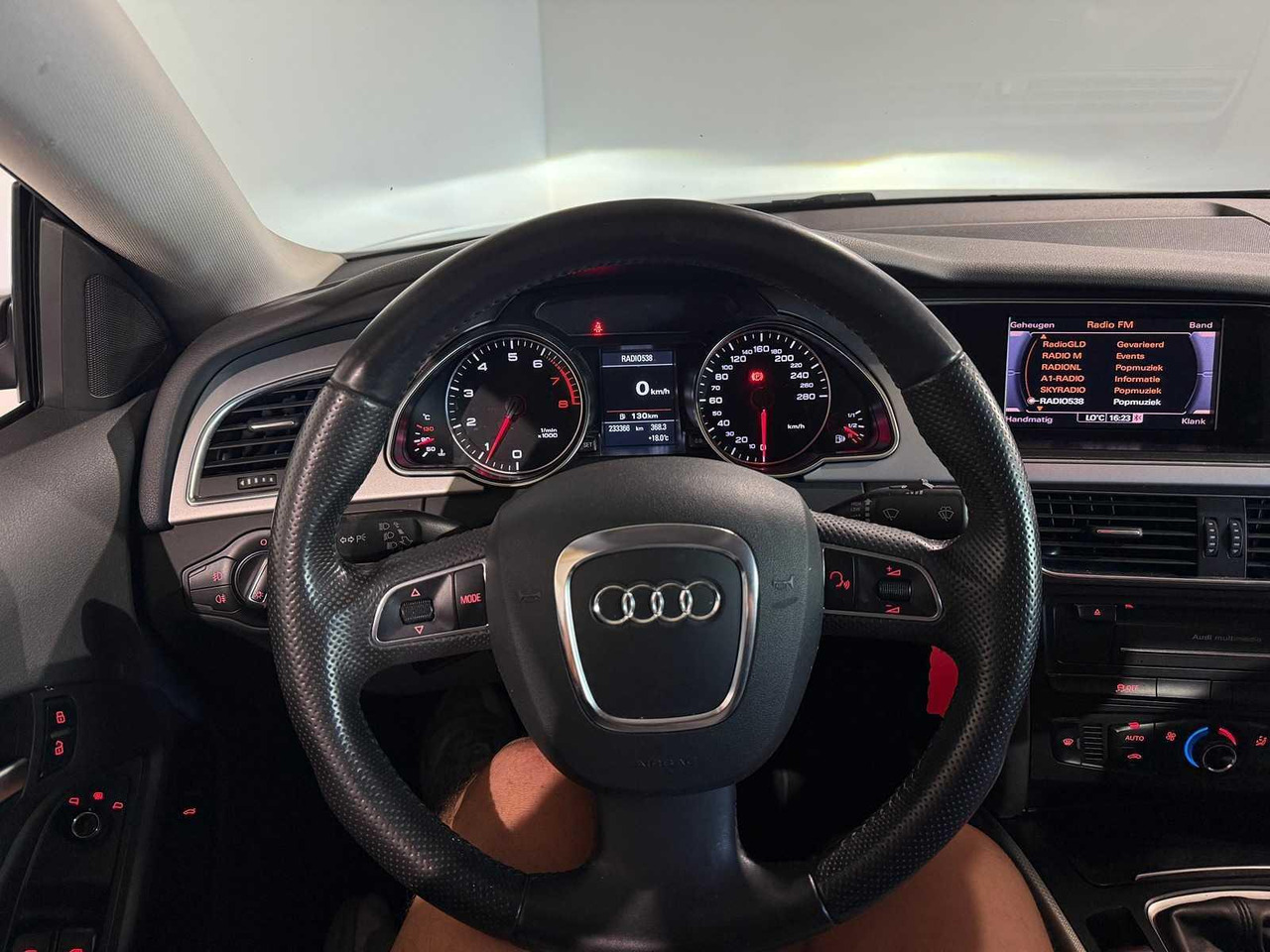 Audi A5 Coupé 2.0 TFSI Pro Line Business 60-RGK-5 233.366 km - Personenwagen: afbeelding 4 Audi A5 Coupé 2.0 TFSI Pro Line Business 60-RGK-5 233.366 km - Personenwagen: afbeelding 4