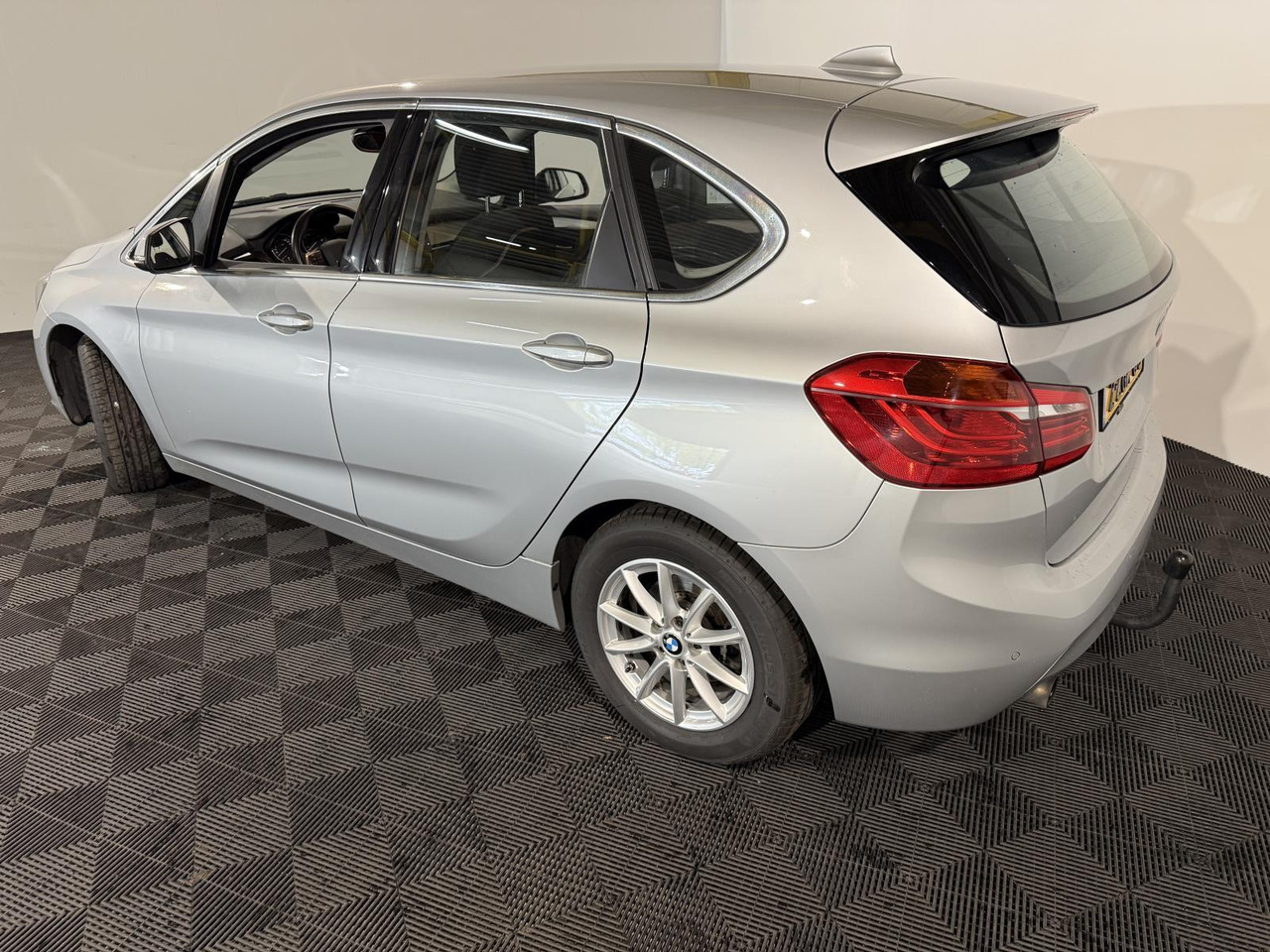 BMW 2-serie Active Tourer 218i Executive 2-ZGX-00 198.295 km - Personenwagen: afbeelding 3 BMW 2-serie Active Tourer 218i Executive 2-ZGX-00 198.295 km - Personenwagen: afbeelding 3
