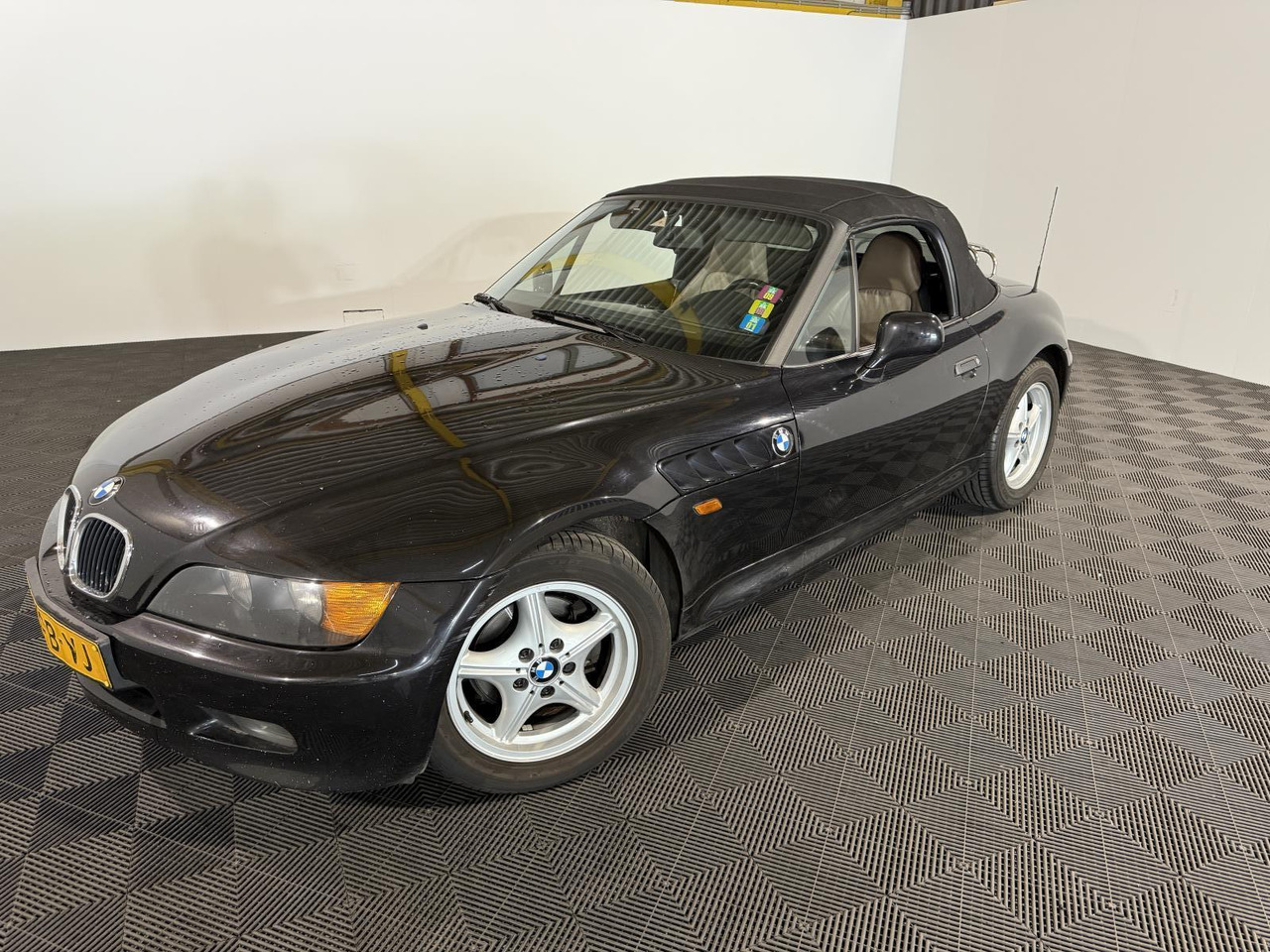 BMW | Z3 Roadster | 1.9 | 1997 | 290.408 km | 77FBVJ | Geen oordeel - Personenwagen: afbeelding 1 BMW | Z3 Roadster | 1.9 | 1997 | 290.408 km | 77FBVJ | Geen oordeel - Personenwagen: afbeelding 1