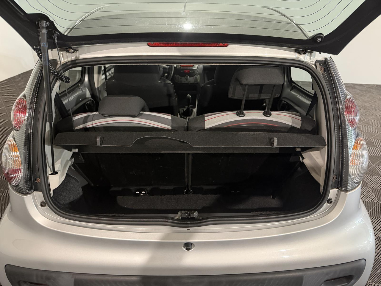 Citroen | C1 | 1.0-12V Selection | 2011 | 225.479 km | 66RNV7 | Logisch - Hatchback: afbeelding 2 Citroen | C1 | 1.0-12V Selection | 2011 | 225.479 km | 66RNV7 | Logisch - Hatchback: afbeelding 2