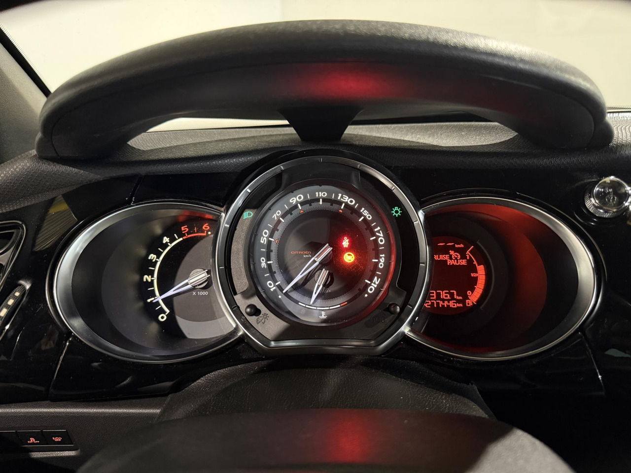 Hatchback Citroen DS3 1.6 e-HDi So Chic | 2012 | 277.448 km | 14-XLR-7: afbeelding 6