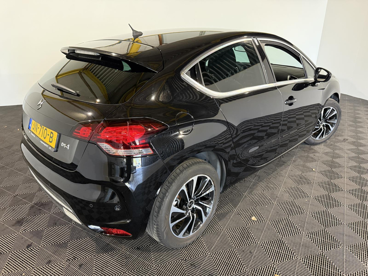 DS 4 1.2 PureTech Business | 2016 | 154.325 km | JN-710-B - Hatchback: afbeelding 3 DS 4 1.2 PureTech Business | 2016 | 154.325 km | JN-710-B - Hatchback: afbeelding 3