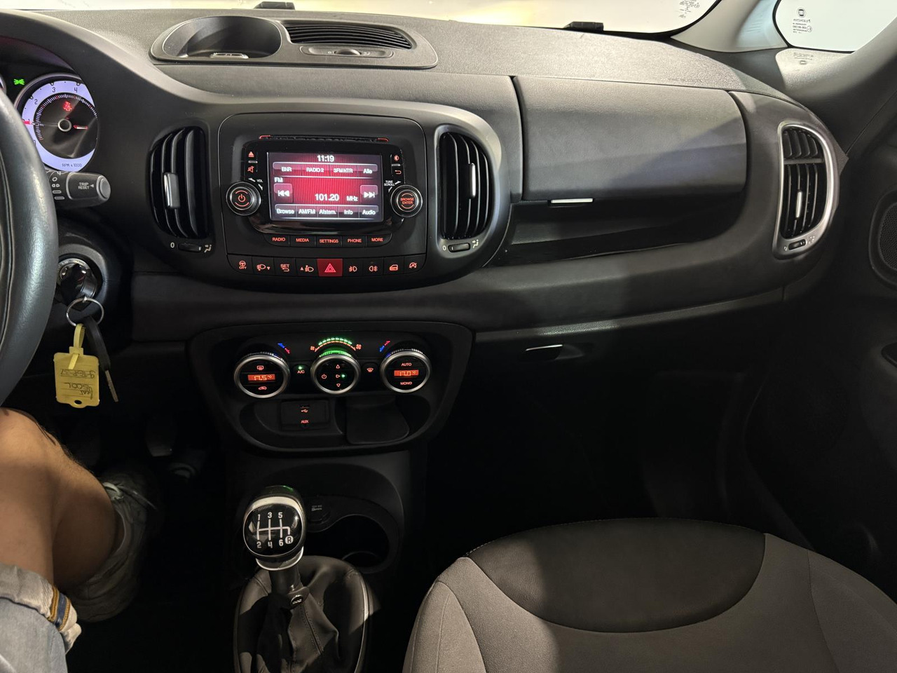 Fiat 500 L Living 0.9 TwinAir Lounge 7p. 9-TGP-37 - Personenwagen: afbeelding 4 Fiat 500 L Living 0.9 TwinAir Lounge 7p. 9-TGP-37 - Personenwagen: afbeelding 4