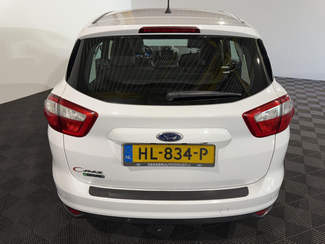 Ford C-Max 2.0 Plug-in Hybrid Titanium Plus | 2015 | 233.632 km | HL-834-P - Personenwagen: afbeelding 2 Ford C-Max 2.0 Plug-in Hybrid Titanium Plus | 2015 | 233.632 km | HL-834-P - Personenwagen: afbeelding 2