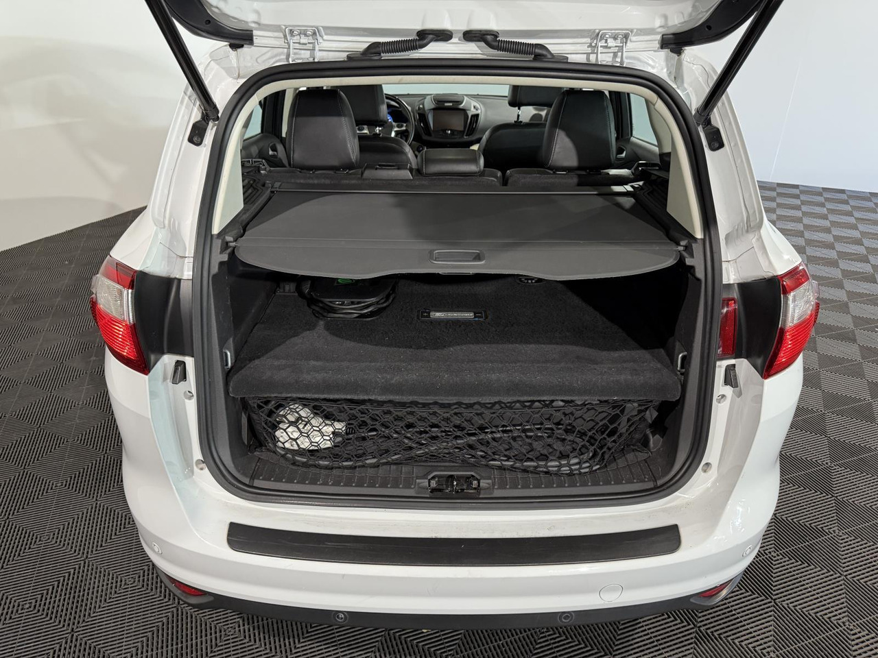 Ford C-Max 2.0 Plug-in Hybrid Titanium Plus | 2015 | 233.632 km | HL-834-P - Personenwagen: afbeelding 5 Ford C-Max 2.0 Plug-in Hybrid Titanium Plus | 2015 | 233.632 km | HL-834-P - Personenwagen: afbeelding 5