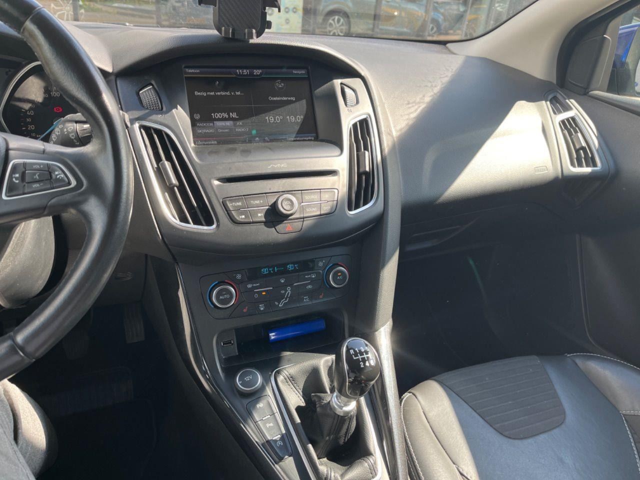 Ford Focus Wagon 1.0 Titanium Edition | 2015 | 142.330 km | HG901G | NAP: Logisch - Personenwagen: afbeelding 5 Ford Focus Wagon 1.0 Titanium Edition | 2015 | 142.330 km | HG901G | NAP: Logisch - Personenwagen: afbeelding 5