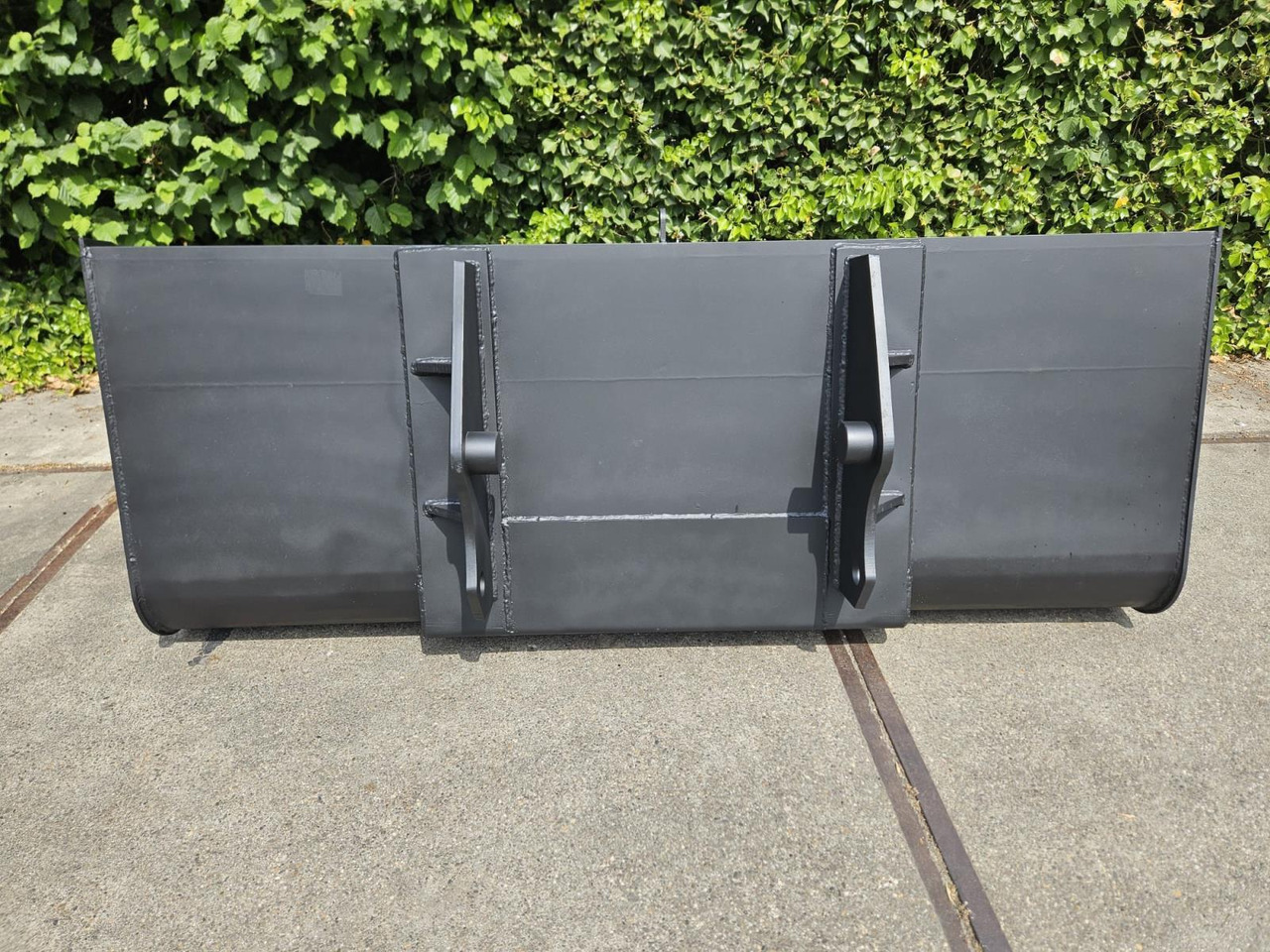 Grondbak t.b.v. Verreiker – Nieuw, Breedte 220 cm (1) - Voorladerbak: afbeelding 2 Grondbak t.b.v. Verreiker – Nieuw, Breedte 220 cm (1) - Voorladerbak: afbeelding 2