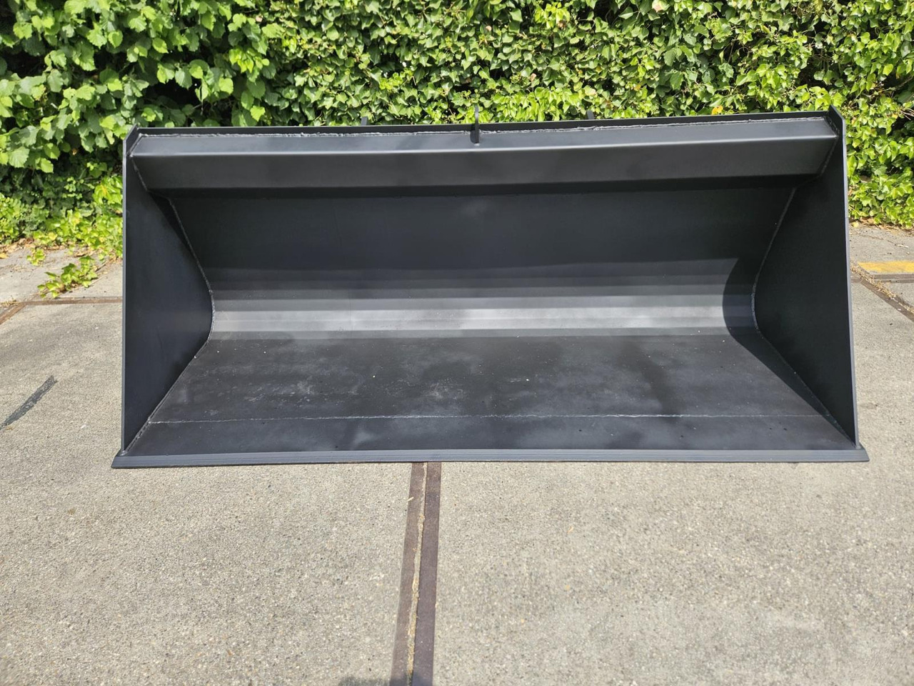 Grondbak t.b.v. Verreiker – Nieuw, Breedte 220 cm (1) - Voorladerbak: afbeelding 3 Grondbak t.b.v. Verreiker – Nieuw, Breedte 220 cm (1) - Voorladerbak: afbeelding 3