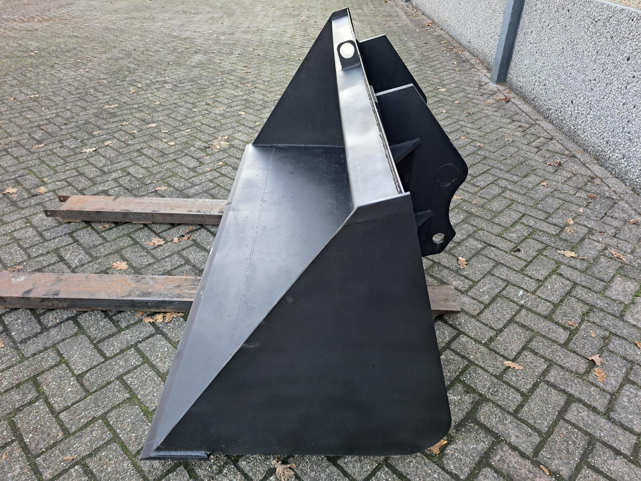 Grondbak t.b.v. Verreiker – Nieuw, Breedte 240 cm (2) - Voorladerbak: afbeelding 3 Grondbak t.b.v. Verreiker – Nieuw, Breedte 240 cm (2) - Voorladerbak: afbeelding 3