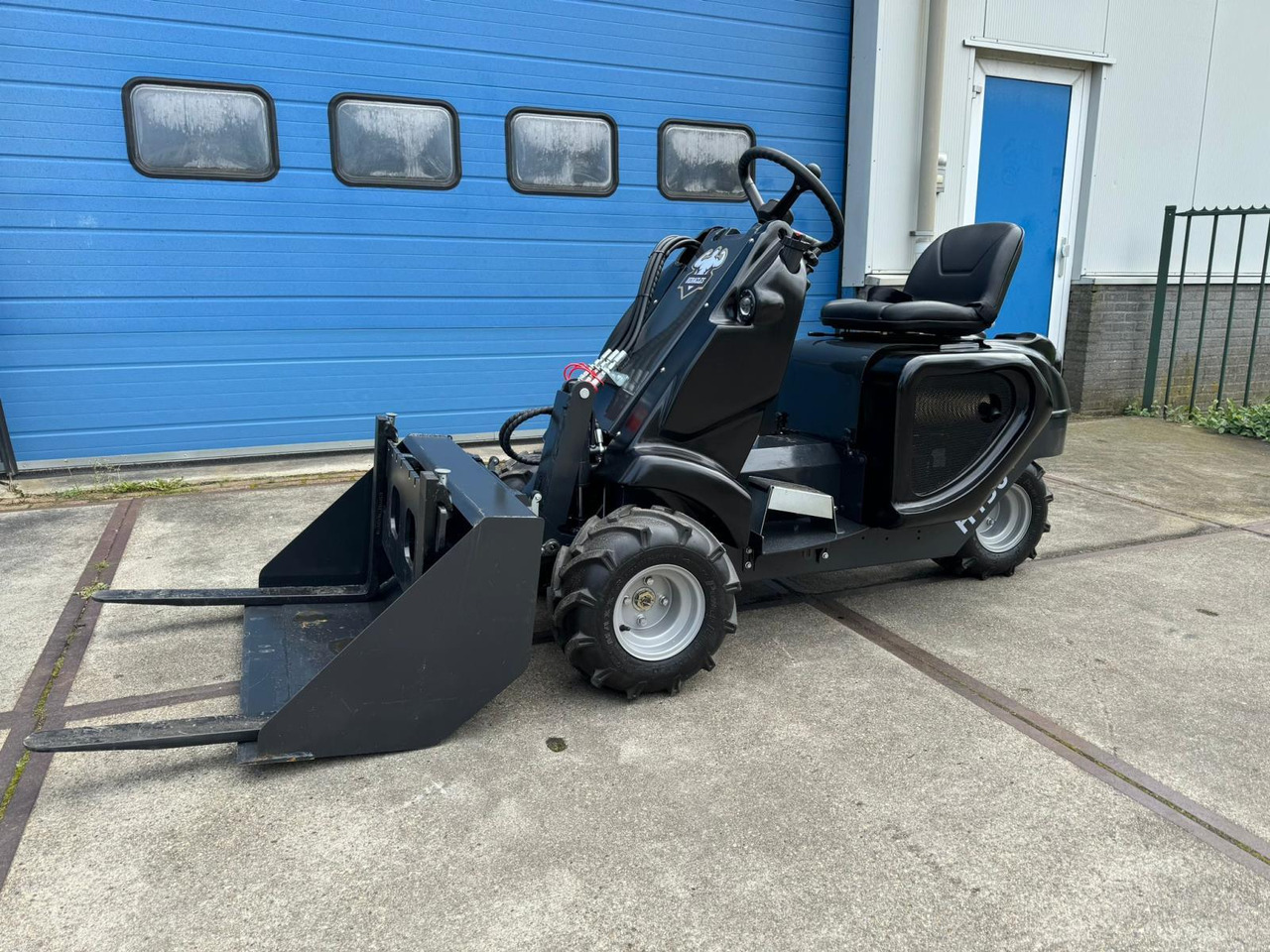 Heracles H130 Mini Shovel Nieuw - Werkplaats toebehoor: afbeelding 1 Heracles H130 Mini Shovel Nieuw - Werkplaats toebehoor: afbeelding 1
