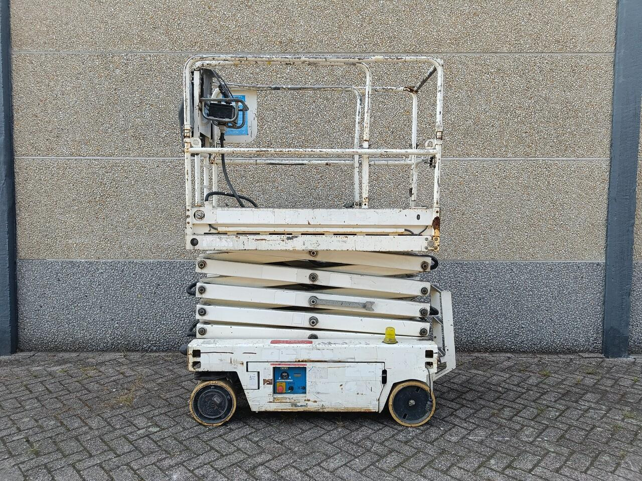 Imer IT 7380 Verrijdbare Schaarlift - Schaarlift: afbeelding 5 Imer IT 7380 Verrijdbare Schaarlift - Schaarlift: afbeelding 5