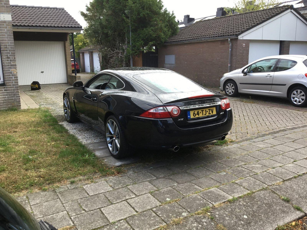 Jaguar | XK | 4.2 V8 Coupé Automaat | 2006 | 266.305 km | 64-TJ-ZV | Logisch - Personenwagen: afbeelding 2 Jaguar | XK | 4.2 V8 Coupé Automaat | 2006 | 266.305 km | 64-TJ-ZV | Logisch - Personenwagen: afbeelding 2