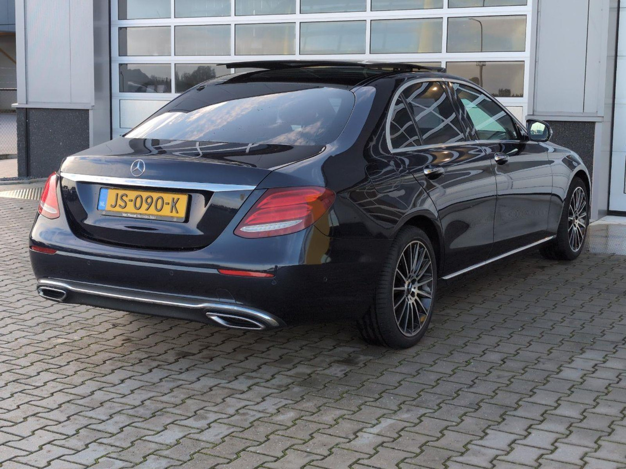 Mercedes-Benz E-klasse 220 d Lease Edition Prestige Plus | 2016 | 286.876 km | Automaat | JS090K | NAP: Logisch - Sedan: afbeelding 4 Mercedes-Benz E-klasse 220 d Lease Edition Prestige Plus | 2016 | 286.876 km | Automaat | JS090K | NAP: Logisch - Sedan: afbeelding 4