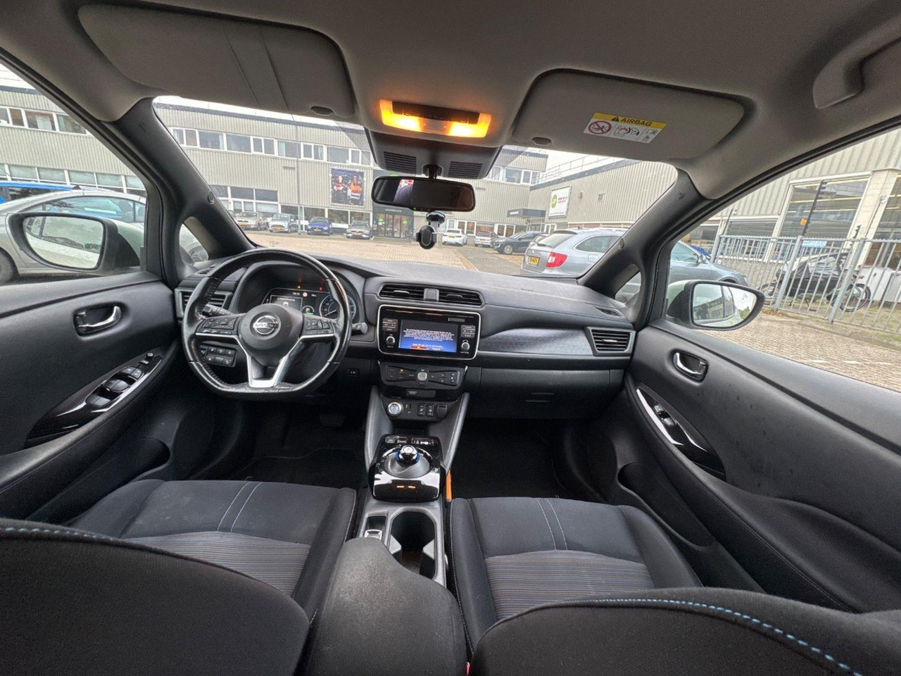 Nissan LEAF 2.ZERO EDITION 40 kWh | 2018 | 118.966 km | Automaat | SZ307T | NAP: Logisch - Hatchback: afbeelding 5 Nissan LEAF 2.ZERO EDITION 40 kWh | 2018 | 118.966 km | Automaat | SZ307T | NAP: Logisch - Hatchback: afbeelding 5