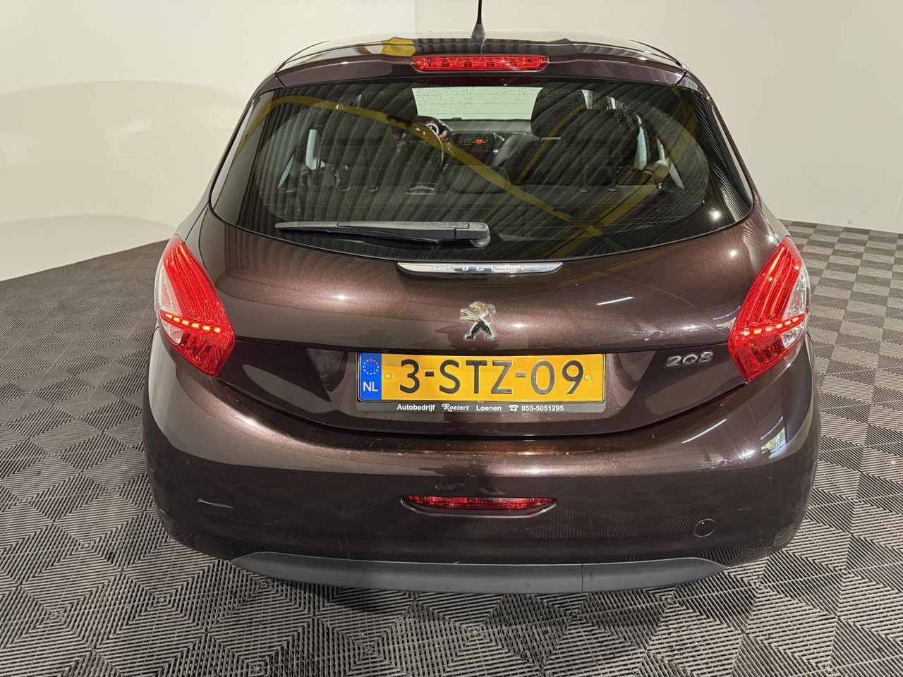 Peugeot | 208 | 1.2 VTi Urban Soul | 2014 | 200.317 km | 3STZ09 | Logisch - Hatchback: afbeelding 4 Peugeot | 208 | 1.2 VTi Urban Soul | 2014 | 200.317 km | 3STZ09 | Logisch - Hatchback: afbeelding 4