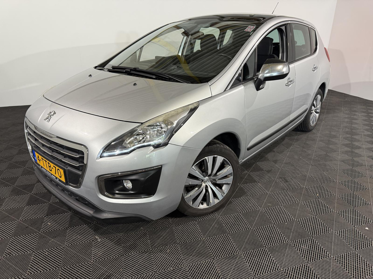 Peugeot 3008 1.6 THP Active | 2014 | 199.032 km | 4-TTB-70 - SUV: afbeelding 1 Peugeot 3008 1.6 THP Active | 2014 | 199.032 km | 4-TTB-70 - SUV: afbeelding 1