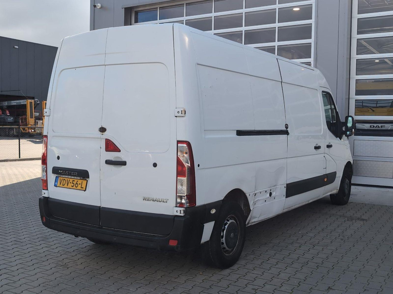 Renault Master T35 2.3 dCi L3H2 | 2019 | 290.394 km | VDV56L | NAP: Logisch - Gesloten bestelwagen: afbeelding 4 Renault Master T35 2.3 dCi L3H2 | 2019 | 290.394 km | VDV56L | NAP: Logisch - Gesloten bestelwagen: afbeelding 4