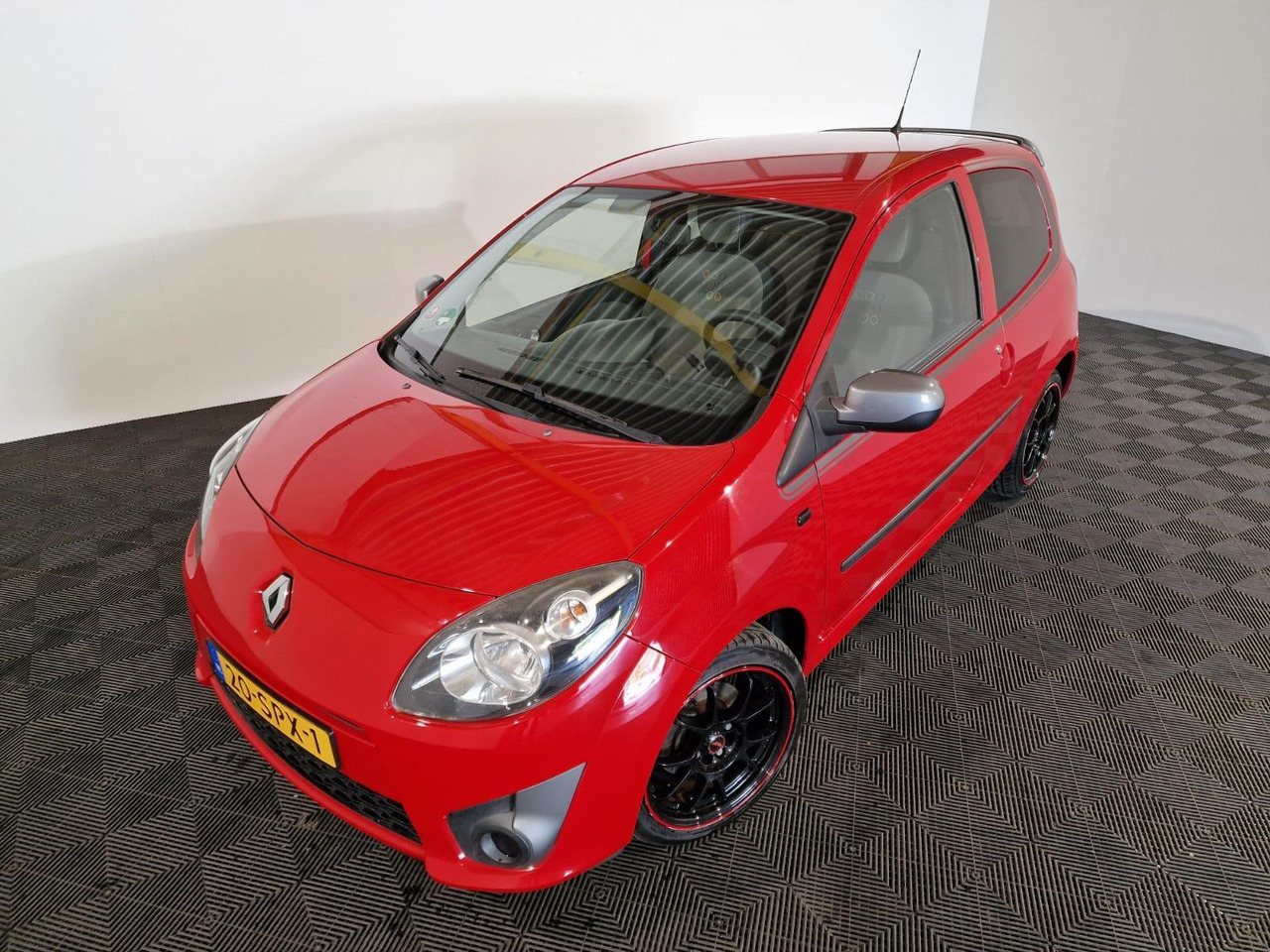 Renault Twingo 1.2-16V Collection 20-SPX-1 149.179 km - Personenwagen: afbeelding 1 Renault Twingo 1.2-16V Collection 20-SPX-1 149.179 km - Personenwagen: afbeelding 1