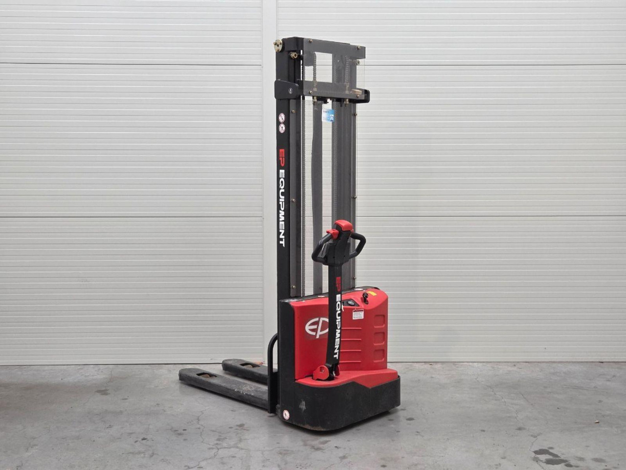 Stapelaar ES12-12ES Elektrisch  | 2022 | 17 h | Automaat | STAPEL | - Stapelaar: afbeelding 3 Stapelaar ES12-12ES Elektrisch  | 2022 | 17 h | Automaat | STAPEL | - Stapelaar: afbeelding 3