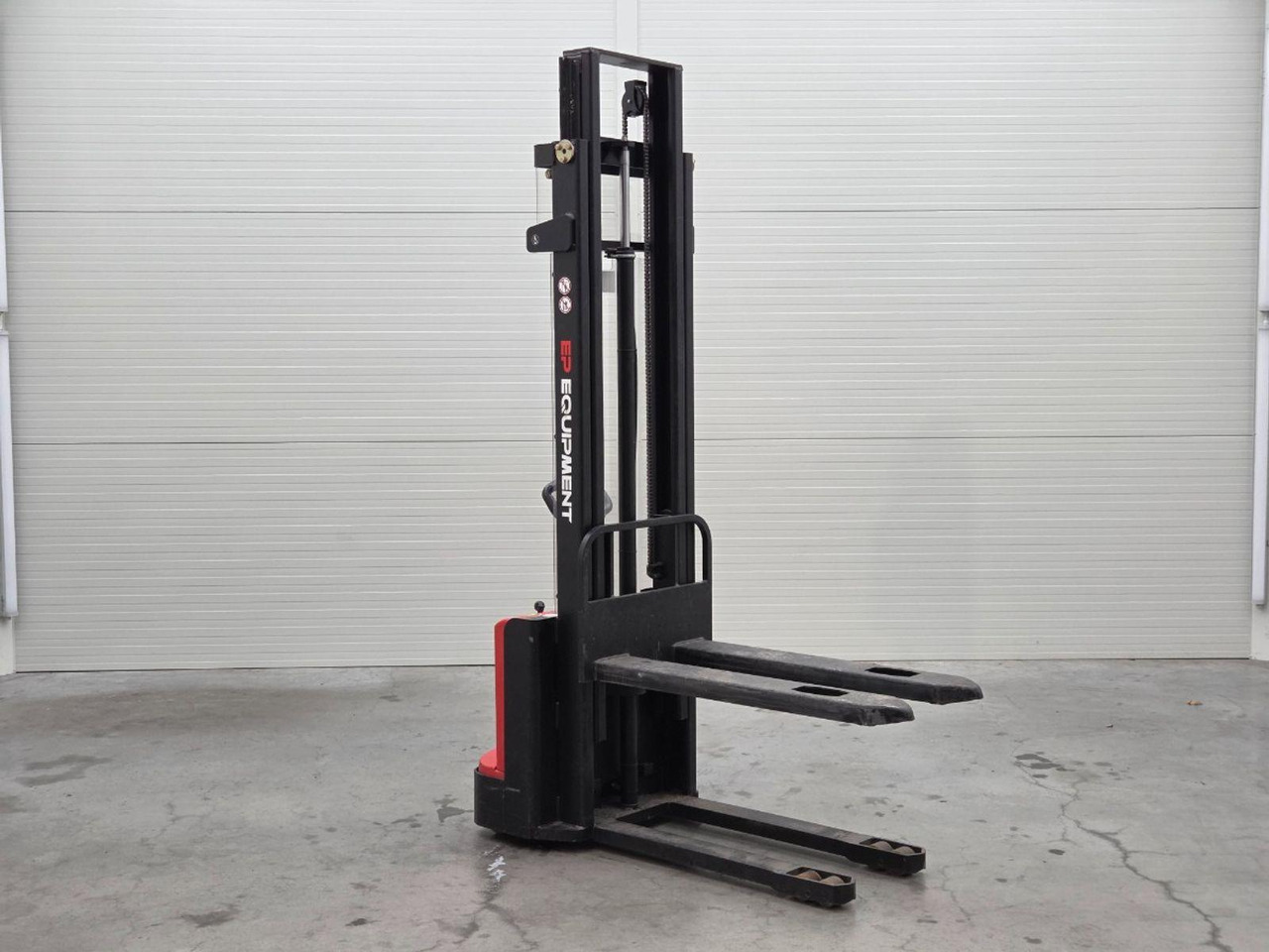 Stapelaar ES12-12ES Elektrisch  | 2022 | 17 h | Automaat | STAPEL | - Stapelaar: afbeelding 2 Stapelaar ES12-12ES Elektrisch  | 2022 | 17 h | Automaat | STAPEL | - Stapelaar: afbeelding 2