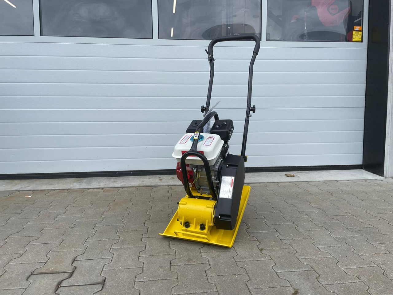 Trilplaat Nürnberg - Werkplaats toebehoor: afbeelding 2 Trilplaat Nürnberg - Werkplaats toebehoor: afbeelding 2