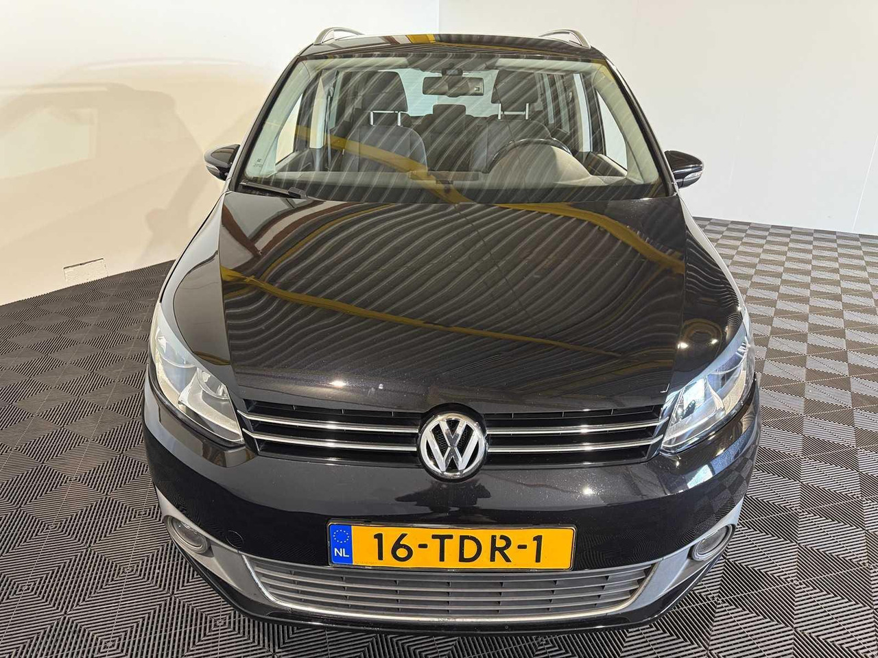 Volkswagen Touran 1.2 TSI Highline BlueMotion 16-TDR-1 249.487 km - Personenwagen: afbeelding 2 Volkswagen Touran 1.2 TSI Highline BlueMotion 16-TDR-1 249.487 km - Personenwagen: afbeelding 2