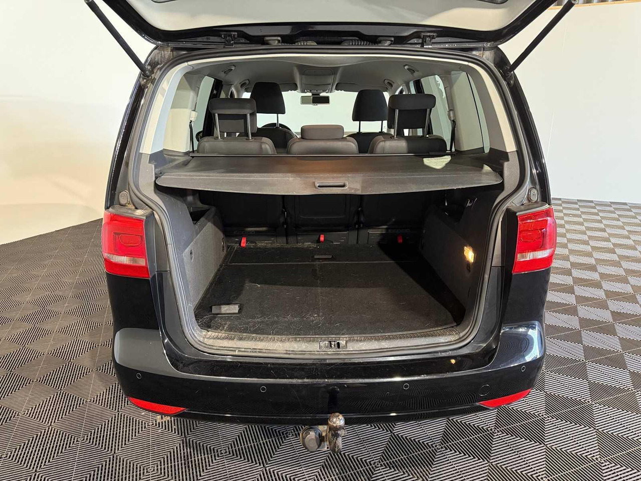 Volkswagen Touran 1.2 TSI Highline BlueMotion 16-TDR-1 249.487 km - Personenwagen: afbeelding 5 Volkswagen Touran 1.2 TSI Highline BlueMotion 16-TDR-1 249.487 km - Personenwagen: afbeelding 5