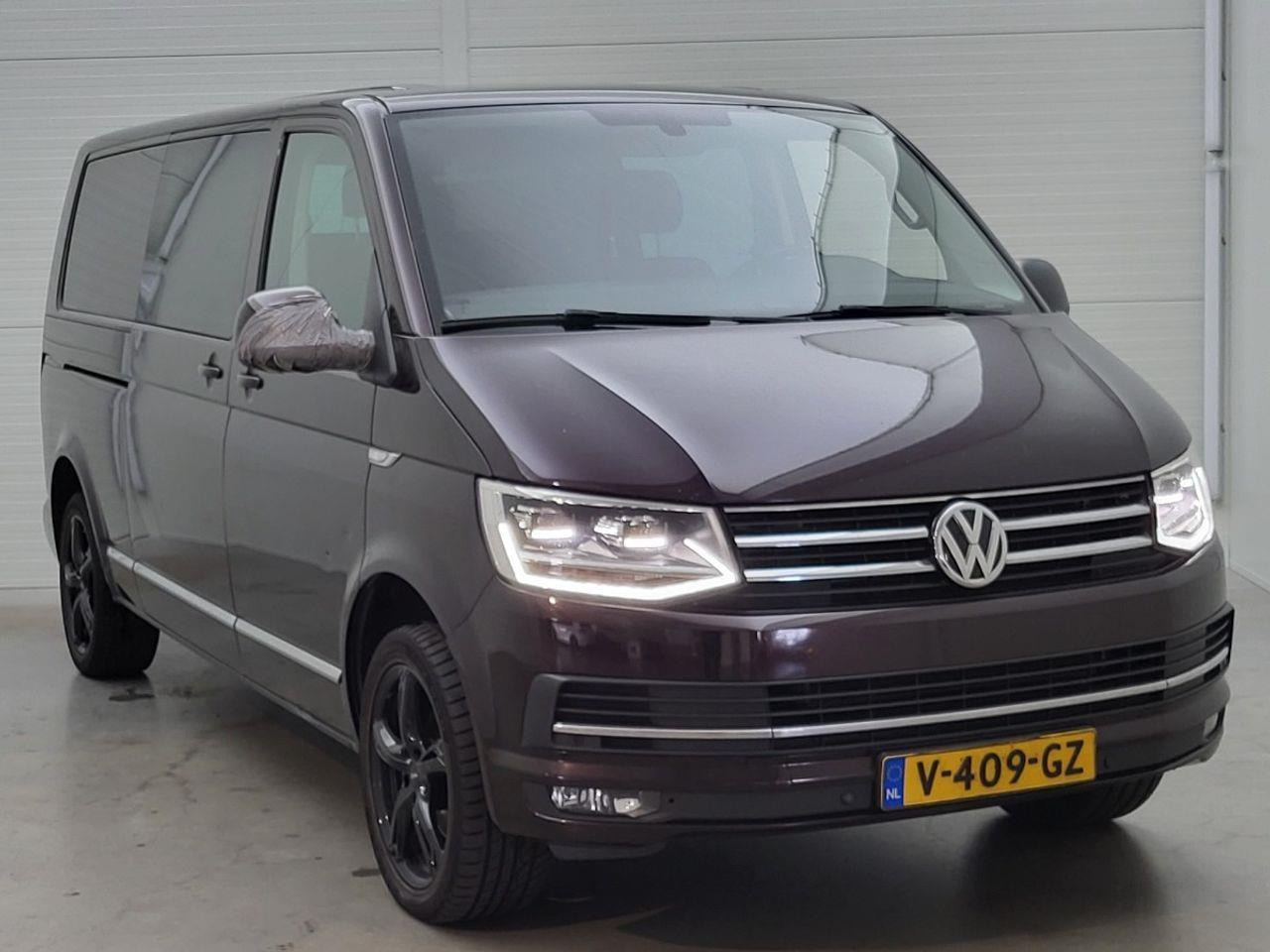 Volkswagen Transporter 2.0 TDI L2H1 DC Highline | 2017 | 301.926 km | Automaat | V409GZ | NAP: Logisch - Bestelwagen met dubbele cabine: afbeelding 2 Volkswagen Transporter 2.0 TDI L2H1 DC Highline | 2017 | 301.926 km | Automaat | V409GZ | NAP: Logisch - Bestelwagen met dubbele cabine: afbeelding 2