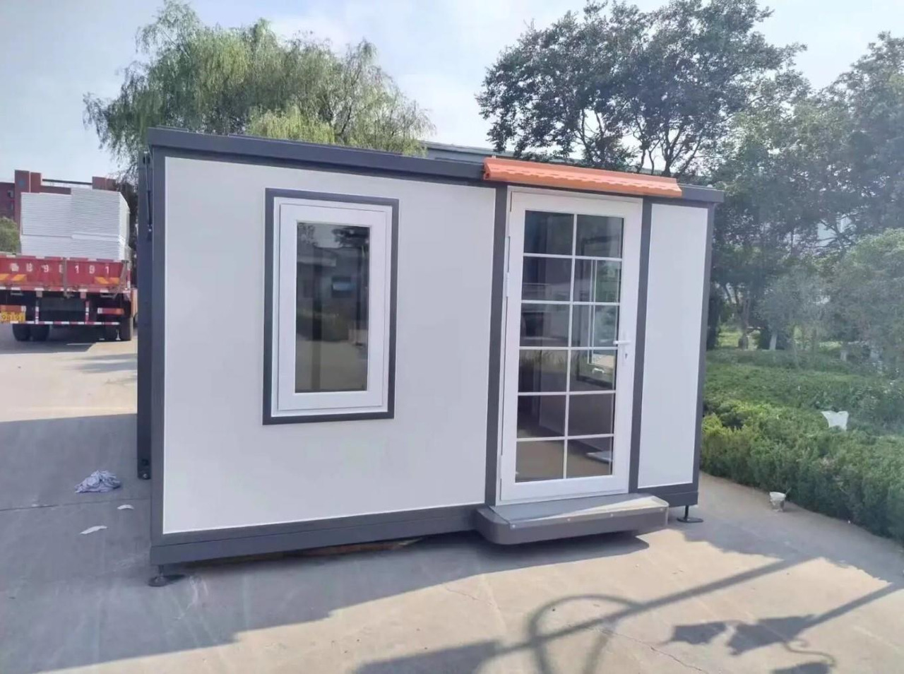 Mobiele Woonunit Tiny House StahlWorks 2.0 - Wissellaadbak/ Container: afbeelding 2 Mobiele Woonunit Tiny House StahlWorks 2.0 - Wissellaadbak/ Container: afbeelding 2