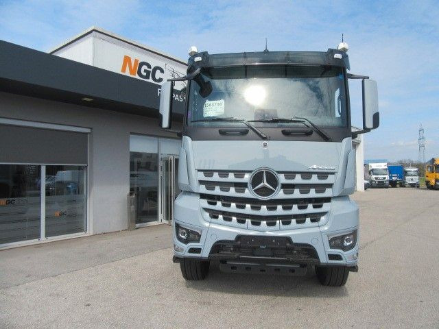 Mercedes-Benz Arocs 5 3351K 6x4 Fgst. neu - Chassis vrachtwagen: afbeelding 2 Mercedes-Benz Arocs 5 3351K 6x4 Fgst. neu - Chassis vrachtwagen: afbeelding 2