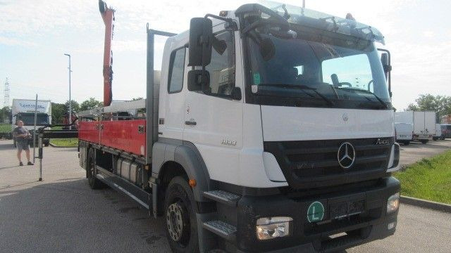 Mercedes-Benz Axor 1833 L Pr. Kran, PK 10.501, Klima - Vrachtwagen met open laadbak, Kraanwagen: afbeelding 2 Mercedes-Benz Axor 1833 L Pr. Kran, PK 10.501, Klima - Vrachtwagen met open laadbak, Kraanwagen: afbeelding 2