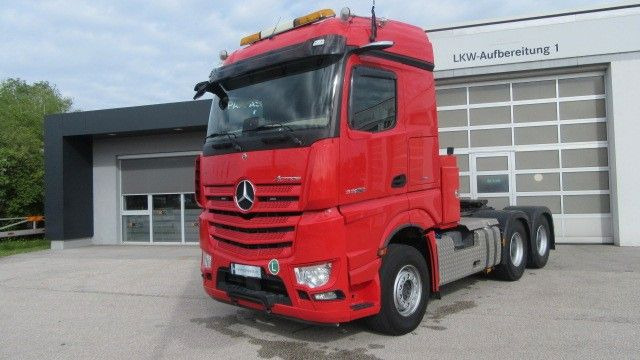Mercedes-Benz Actros 3358LS 6x4 120 t. LZGG. Retarder - Trekker: afbeelding 1 Mercedes-Benz Actros 3358LS 6x4 120 t. LZGG. Retarder - Trekker: afbeelding 1