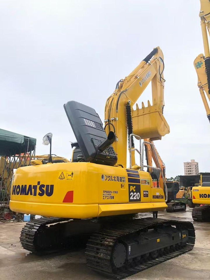 KOMATSU PC220 - Rupsgraafmachine: afbeelding 1 KOMATSU PC220 - Rupsgraafmachine: afbeelding 1