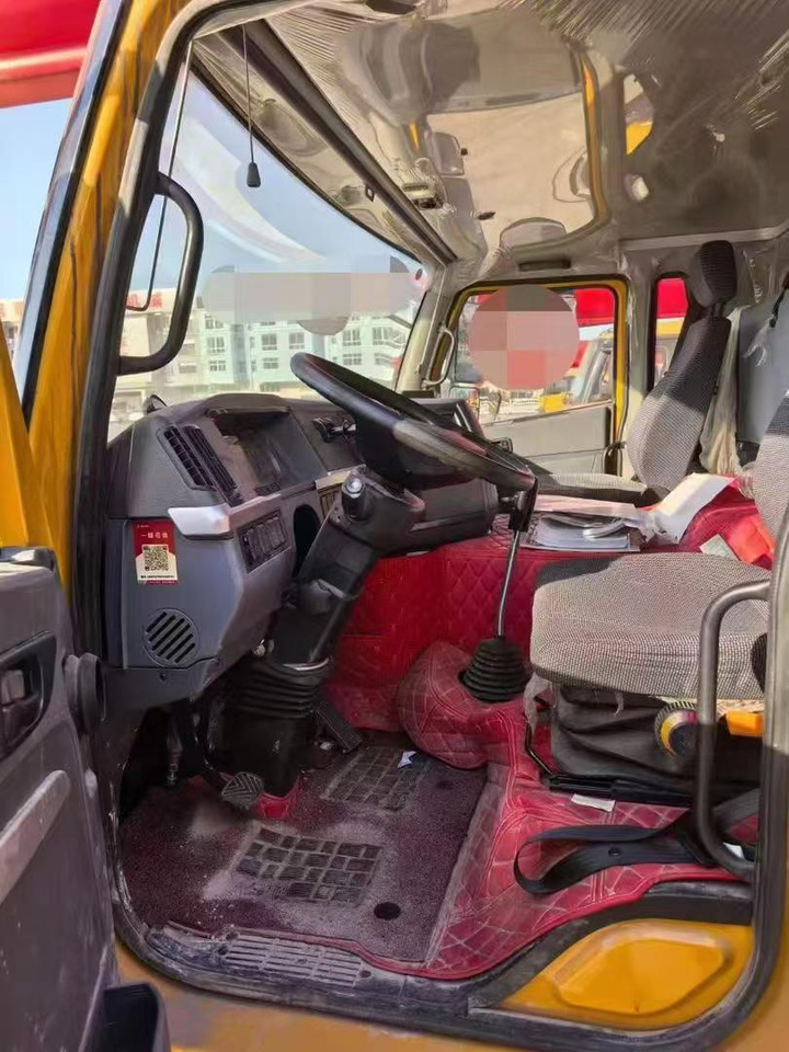 SANYI 800T5 - Alle terrein kraan: afbeelding 3 SANYI 800T5 - Alle terrein kraan: afbeelding 3