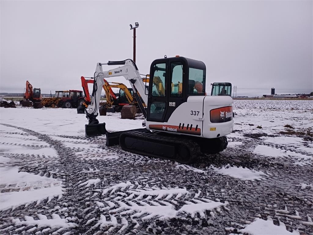 Bobcat 337D Kallistuvalla liittimellä - Minigraafmachine: afbeelding 3 Bobcat 337D Kallistuvalla liittimellä - Minigraafmachine: afbeelding 3