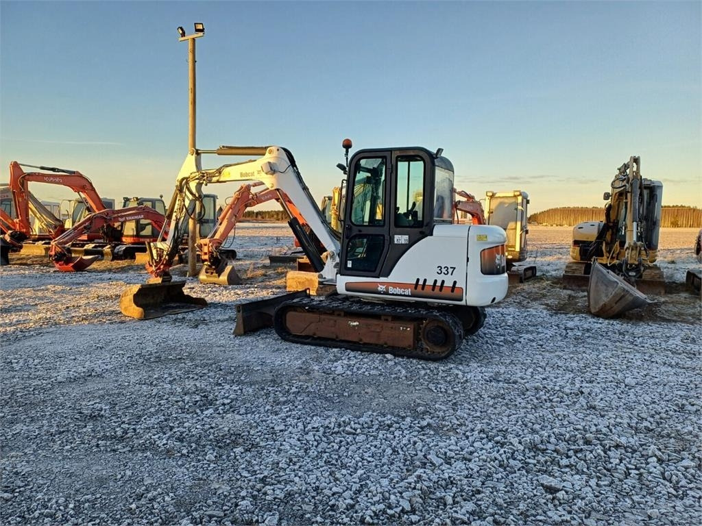 Bobcat 337D Kallistuvalla liittimellä - Minigraafmachine: afbeelding 3 Bobcat 337D Kallistuvalla liittimellä - Minigraafmachine: afbeelding 3