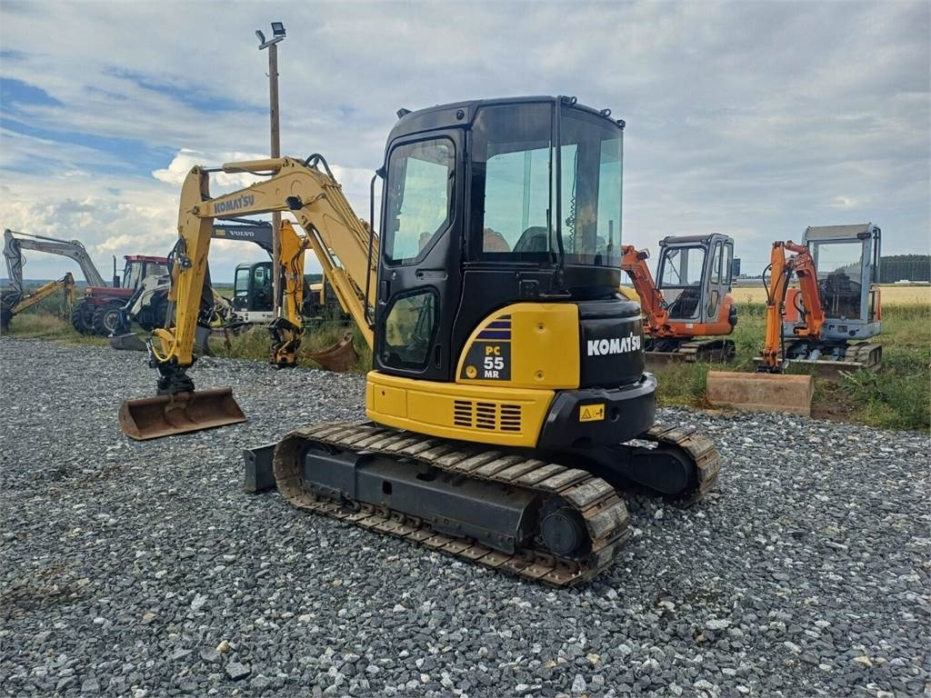 Komatsu PC50mr2 kallistuvalla liittimellä - Minigraafmachine: afbeelding 3 Komatsu PC50mr2 kallistuvalla liittimellä - Minigraafmachine: afbeelding 3