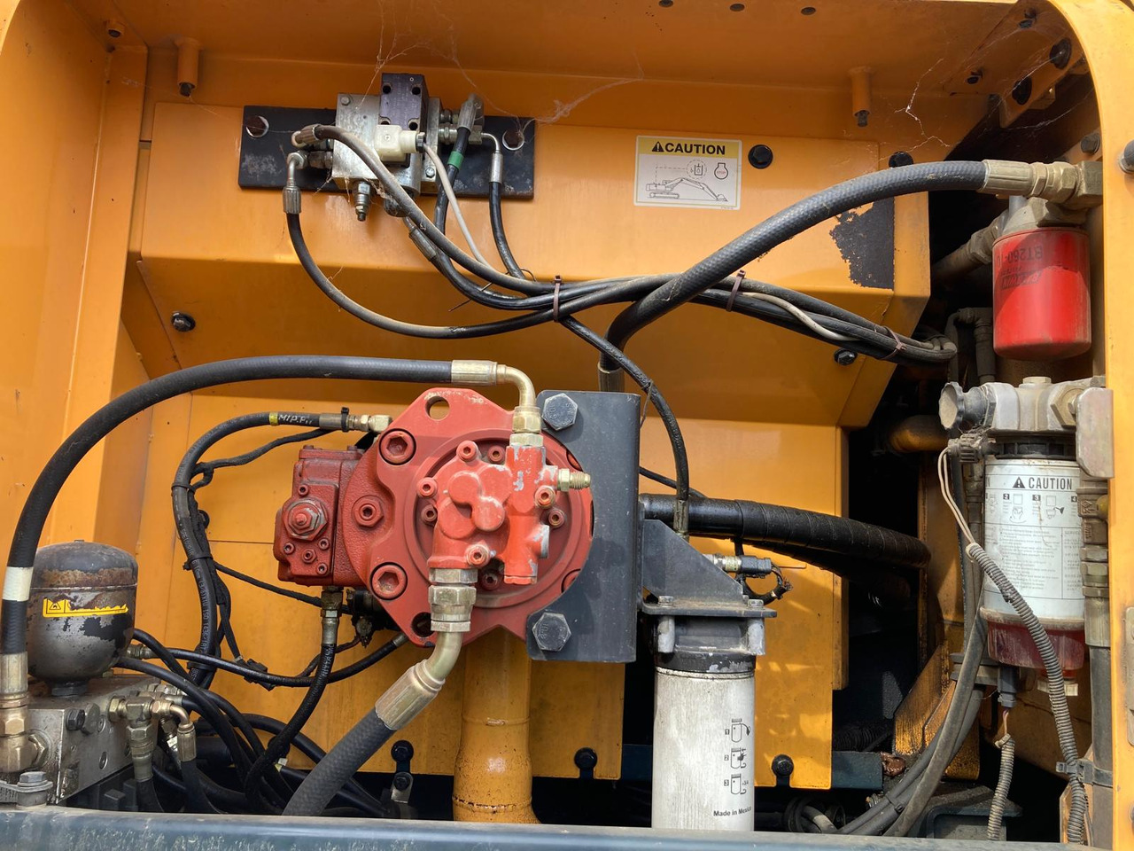 PELLE SUR CHENILLES HYUNDAI ROBEX 250 NLC-9 - Rupsgraafmachine: afbeelding 4 PELLE SUR CHENILLES HYUNDAI ROBEX 250 NLC-9 - Rupsgraafmachine: afbeelding 4